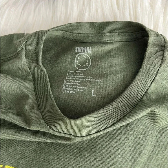 Nirvana Green Tshirt - Picture 4 of 4